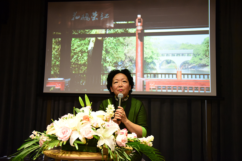 《新三届致新生》作者之一，广西师范大学王枬教授分享《花桥荣记》背后的故事（李显杨 摄）.jpg